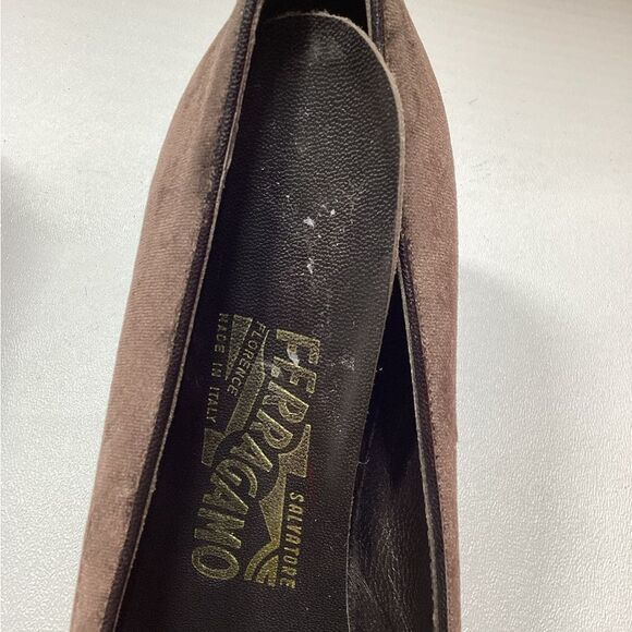 Salvatore Ferragamo‎ Vintage Brown Velvet  Leather Heels Size 6.5 - Picture 10 of 12
